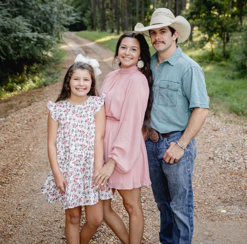 Carrier family., photo 1 of 1