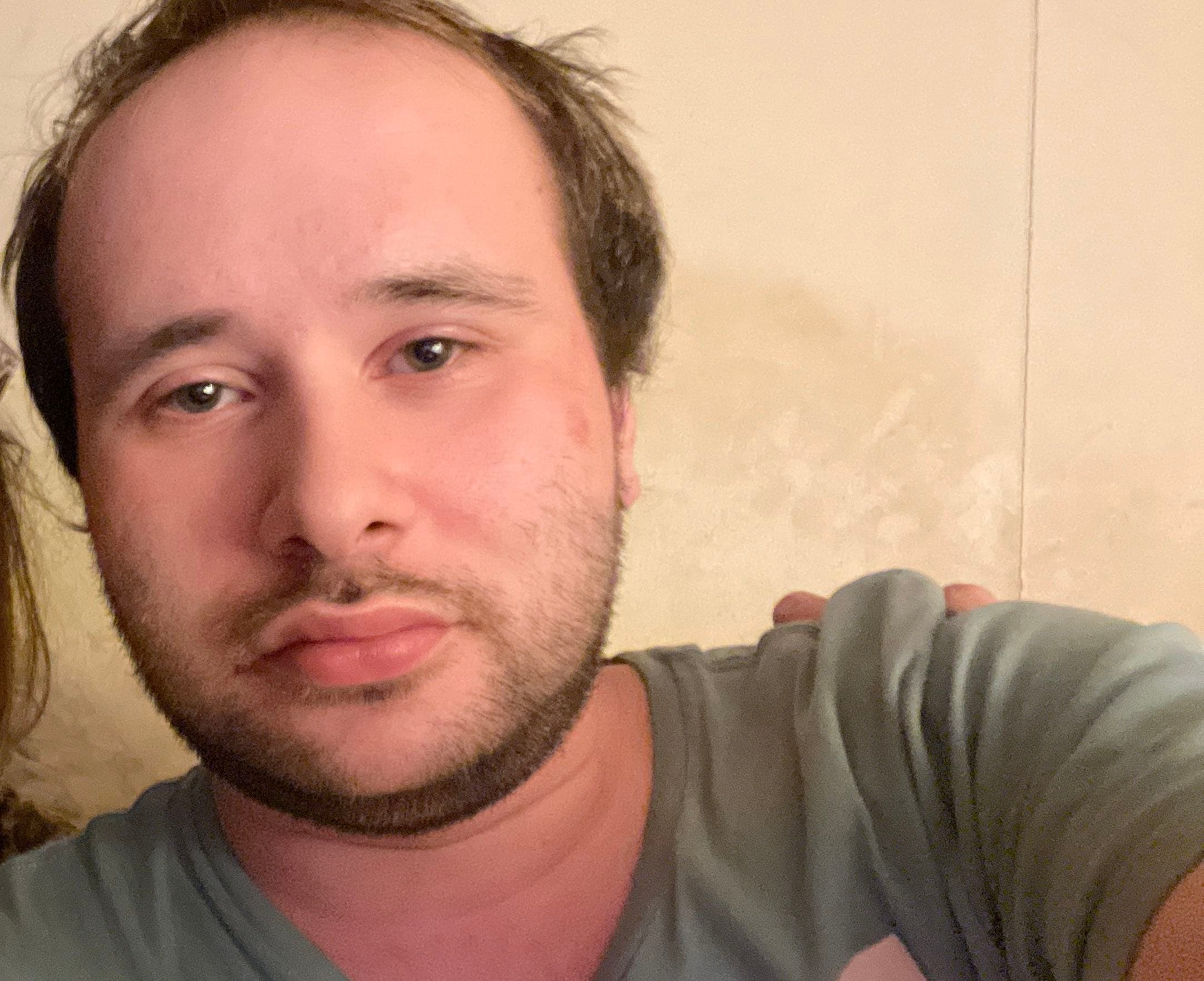 A gay married man looking to start my own family, photo 1 of 3