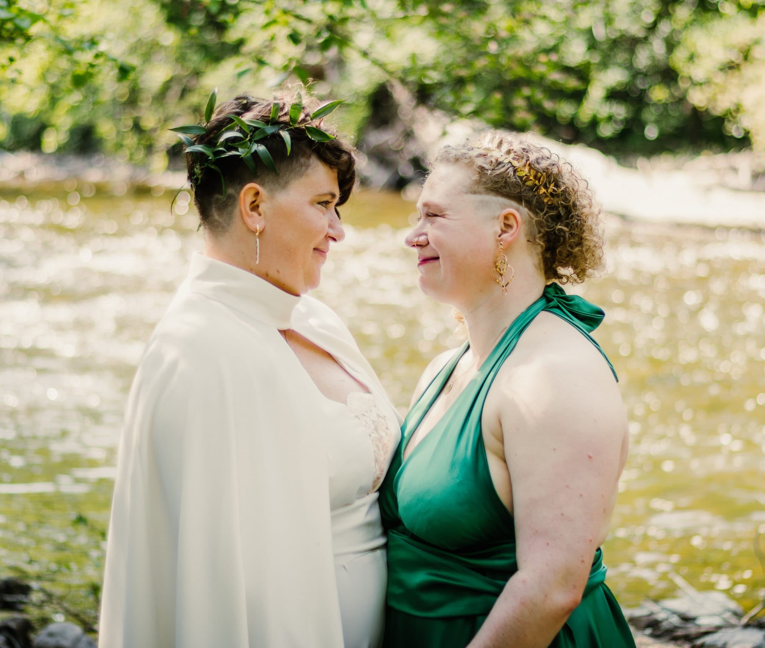 Help Lisa and Anna make a family!, photo 1 of 5